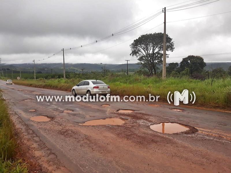 Usuário relata precariedade da MG 230