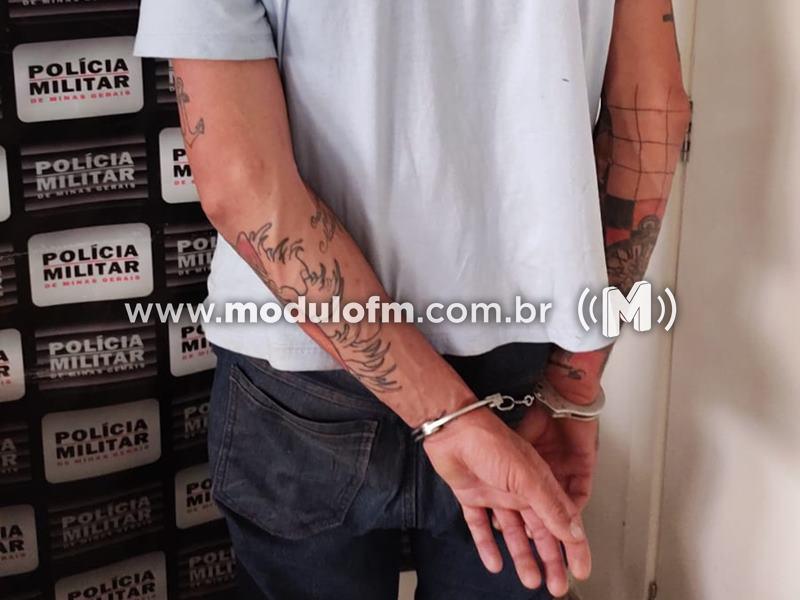 Foragido da Justiça é preso escondido em matagal em Patrocínio