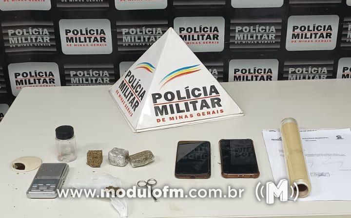 Perseguição policial termina com dupla presa e entorpecentes apreendidos em Patrocínio