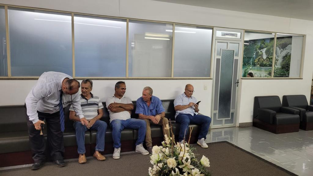 Futuro do CAP pode ser definido em reunião entre diretores e Prefeito Deiró Marra