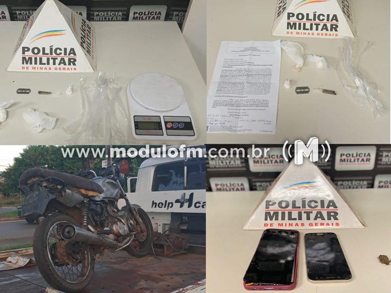 PM cumpre mandado de busca e apreensão e três...