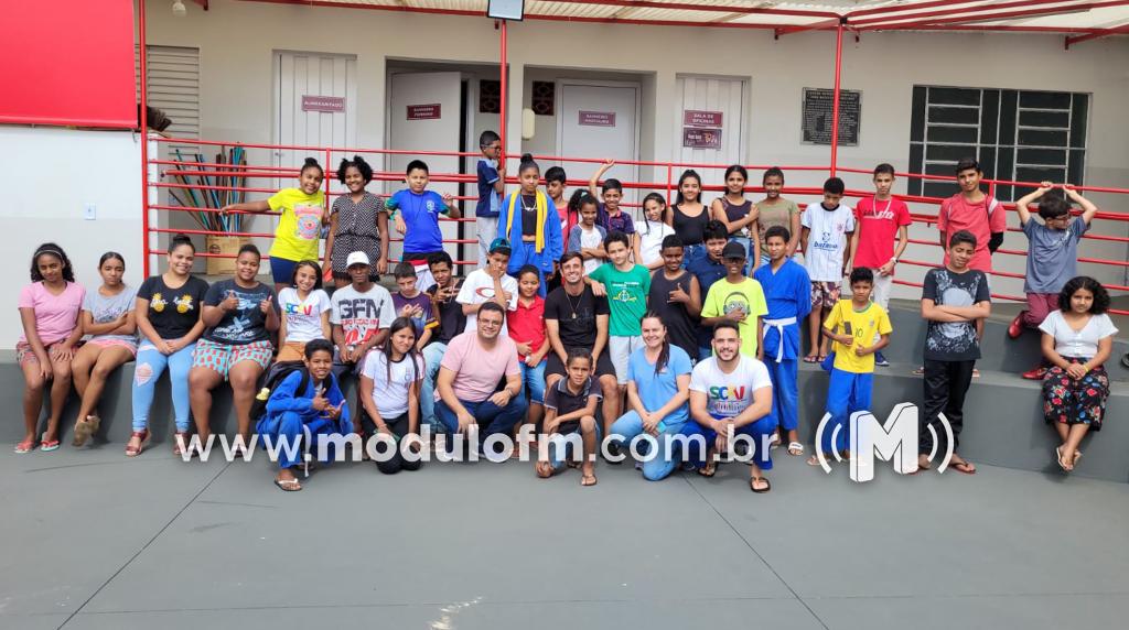 Capitão do CAP faz palestra no CRAS Geraldo Tuniquinho