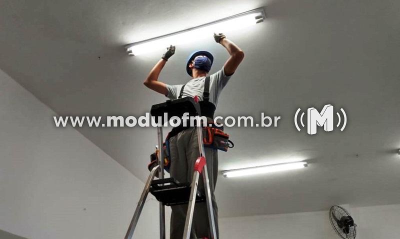 Cemig realiza troca de lâmpadas no Fórum de Patrocínio