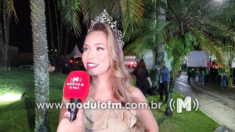 Karina Damiana prestigia abertura da Fenacafé e diz estar preparada para compromissos como Rainha do Café