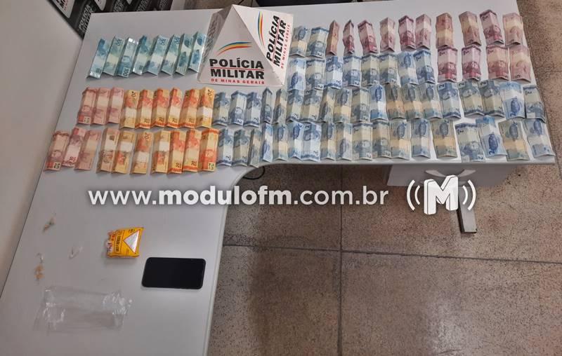 Operação contra o tráfico prende homem, drogas e dinheiro no bairro Congonhas