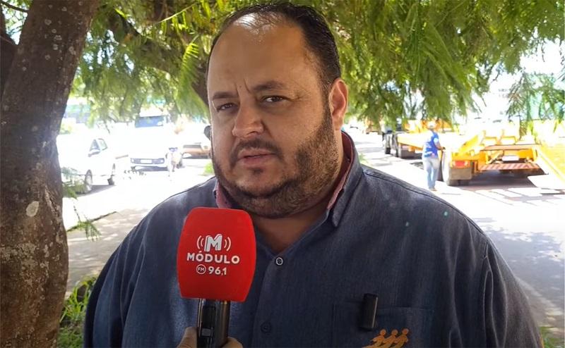 Secretário diz que corte de árvores na avenida do Catiguá segue leis ambientais do município