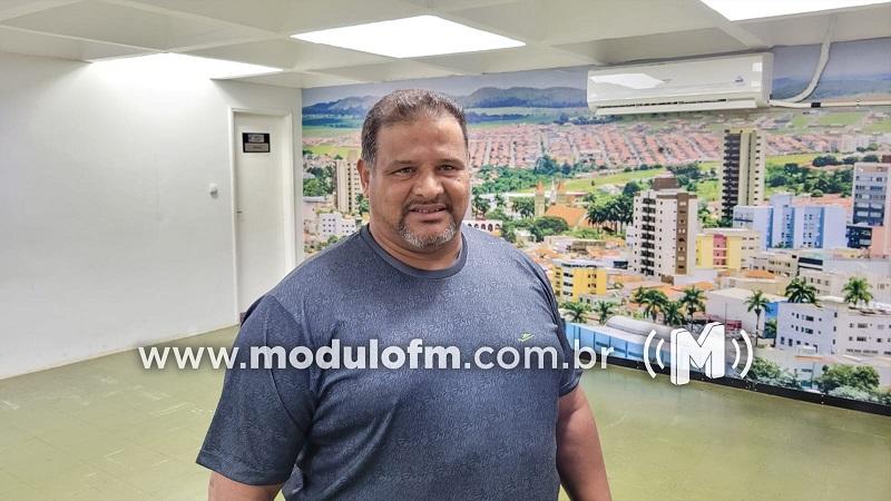 Vereador pede retorno do mutirão de limpeza no bairro...