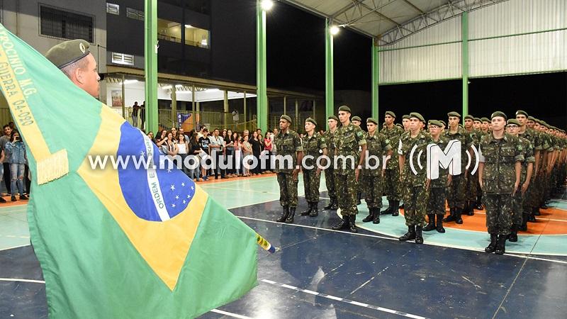 Jovens que completam 18 anos em 2023 devem realizar o alistamento militar obrigatório