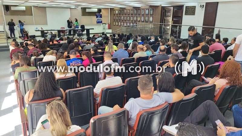 Secretário recepciona novos concursados na área da saúde