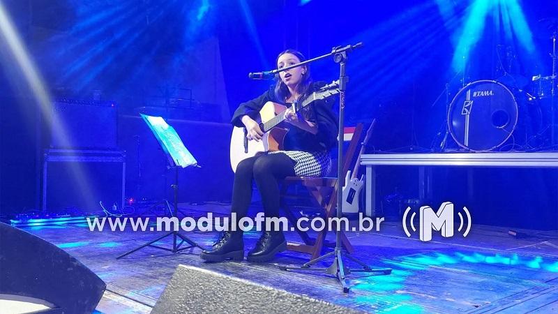 Cantora Isabelle Tobal é atração de hoje (28) na Quarta Cultural do Unicerp