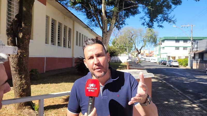 Vereador agenda reunião com diretores de escolas e creches para debater segurança, mas ninguém comparece