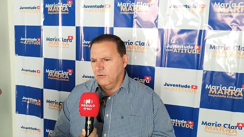 Prefeito diz que deputada Greyce Elias nunca enviou recursos para a Prefeitura e afirma: “é uma política de oposição dela”