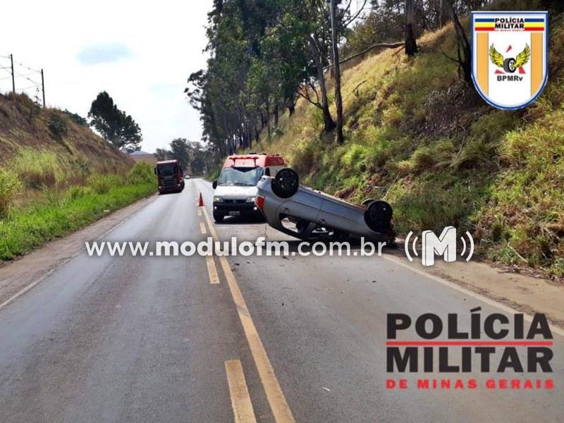 Capotamento de carro conduzido por motorista embriagado deixa vítima...