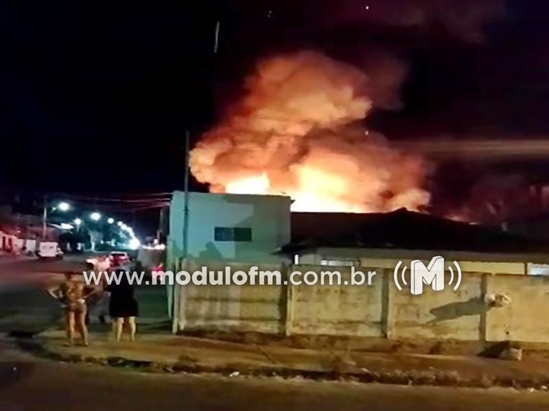 Casa de morador de material reciclado é destruída por...