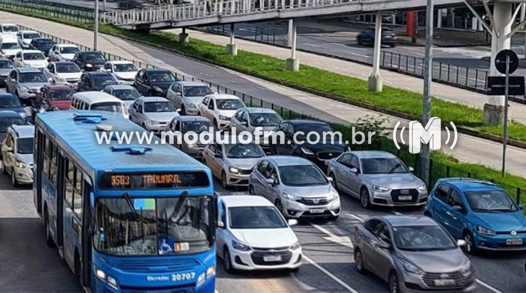 Cobrança do CRLV 2023 para veículos com finais de placa 1, 2 e 3 começa nesta sexta-feira (01/09), em Minas Gerais