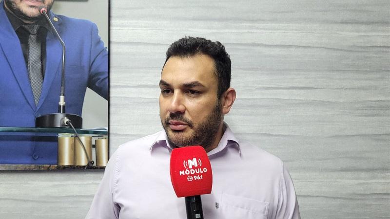 Presidente da Câmara critica ataques pessoais entre vereadores e aponta falta de foco em reuniões