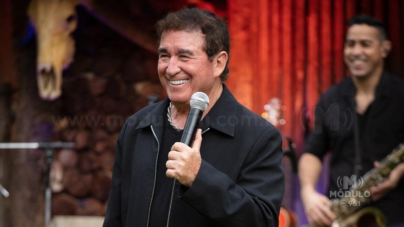 Amado Batista se apresenta em Patrocínio neste sábado (16)