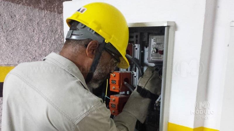 Cemig alerta que é dever do cliente manter livre acesso ao padrão de energia