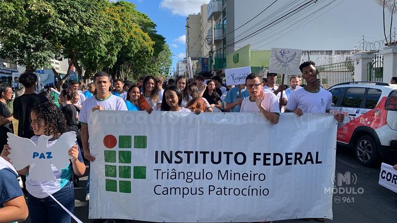 IFTM marcou presença no desfile de 7 de setembro em Patrocínio