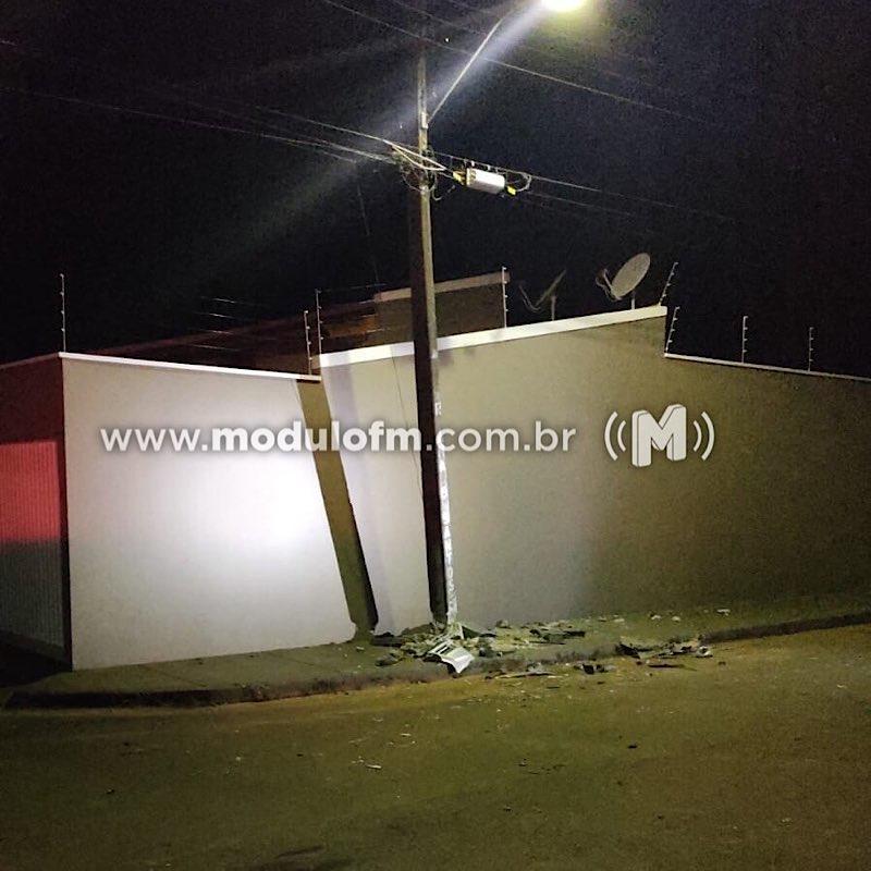 Imagem 1 do post Jovem é atropelada em acidente envolvendo dois veículos em Patrocínio