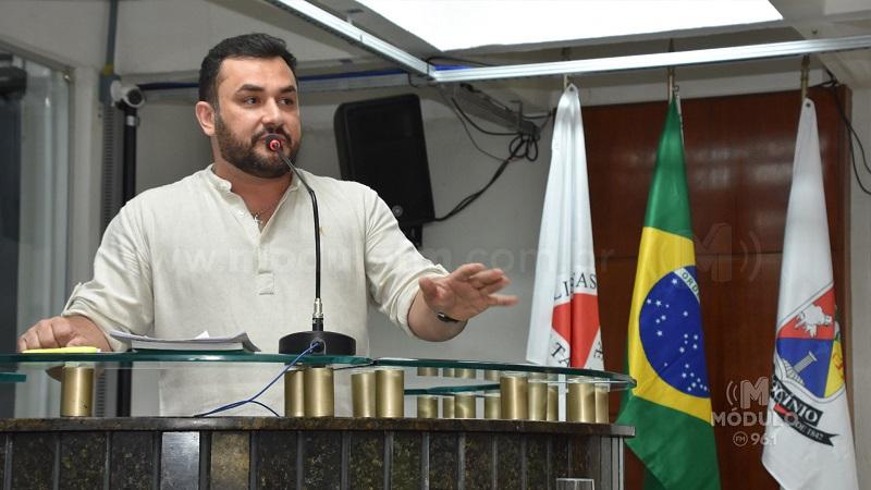 Presidente da Câmara quer agilidade no setor de protocolo da Prefeitura: “só tem duas atendentes”