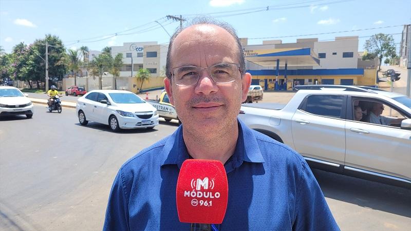 Primeiro semáforo da Avenida Altino Guimarães é reativado pela SESTRAN