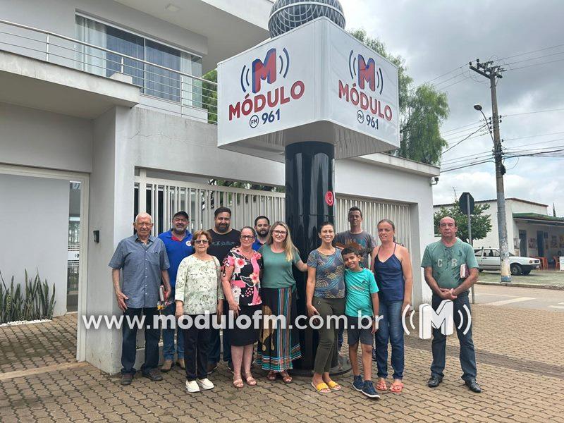 Igreja Presbiteriana do bairro Sertãozinho celebra o Dia do Radialista com visita especial à Rádio Módulo