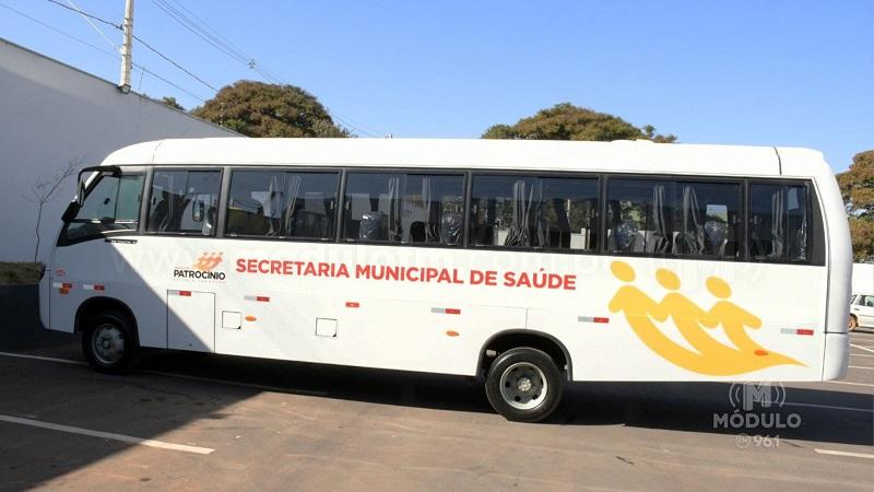 Vereadores querem averiguar uso de ônibus que transporta pacientes para Jales
