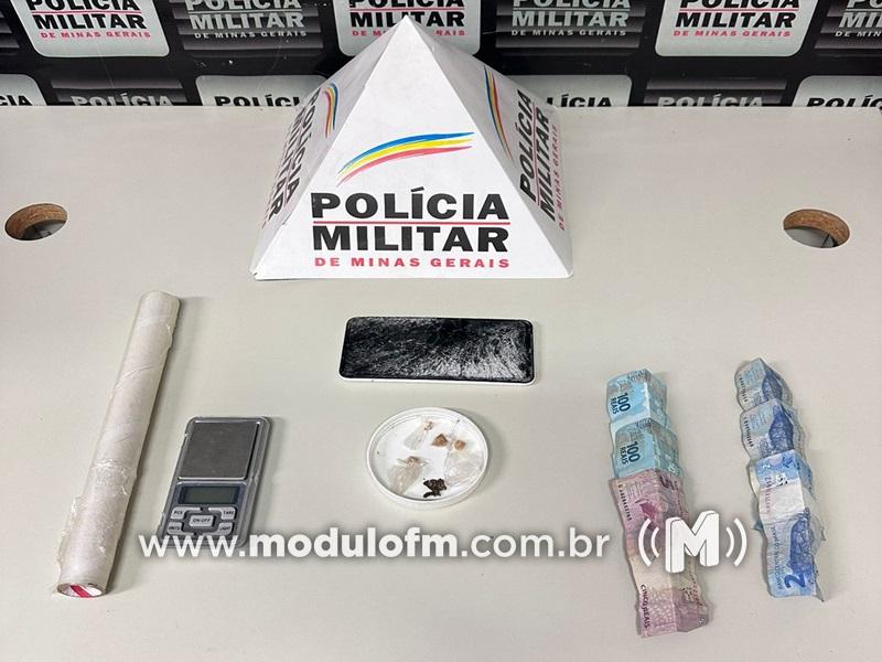 Polícia Militar desmantela ponto de drogas próximo à igreja...