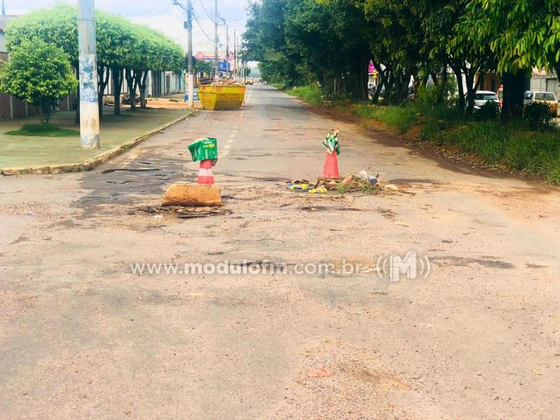 Chuvas abrem buracos na Av. Marciano Pires e subsecretário...