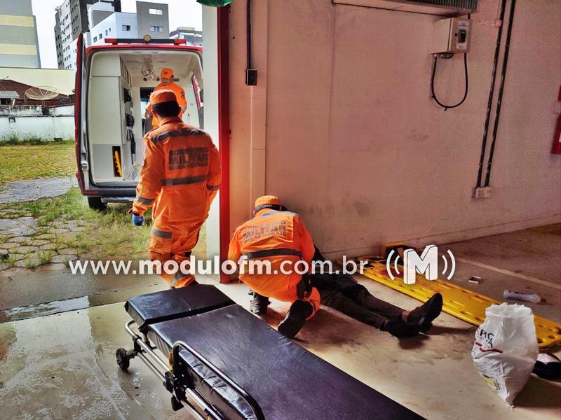 Homem é resgatado com ferimentos graves após queda em tentativa de furto em galpão desocupado