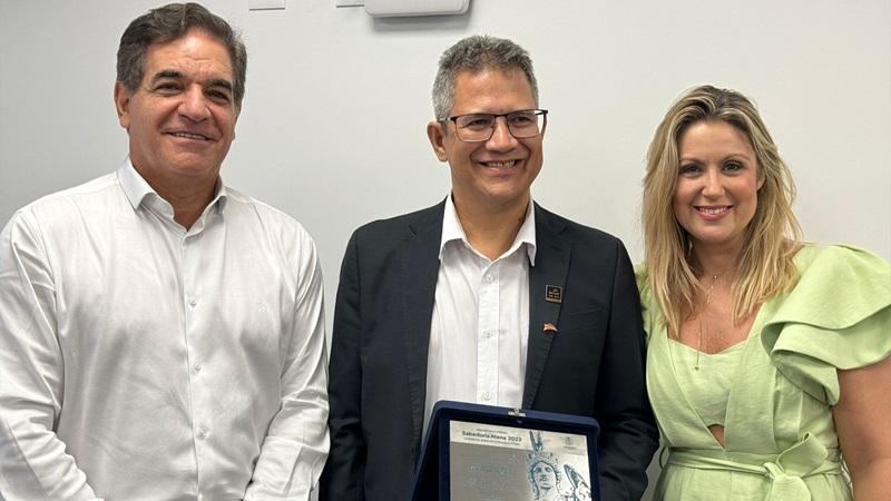 Sindcomércio de Patrocínio recebe prêmio nacional Atena da CNC