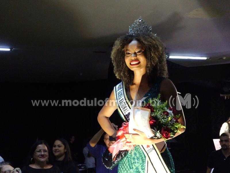 Maria Eduarda Santos Germano é coroada Rainha Nacional do Café 2024