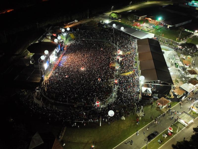 Segundo dia de Fenacafé tem público superior a 30...