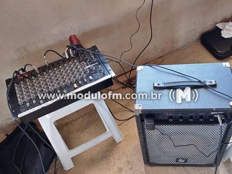 Criminosos invadem Igreja de Frei Galvão em Patrocínio e levam vários equipamentos musicais