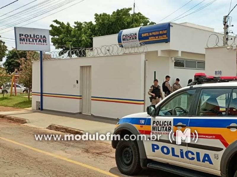 PM prende dupla de criminosos por furto e estelionato em Serra do Salitre