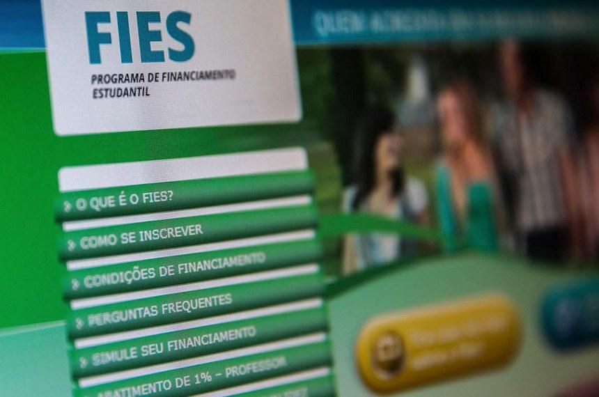 Renegociação do FIES é prorrogada até 31 de agosto; confira as condições