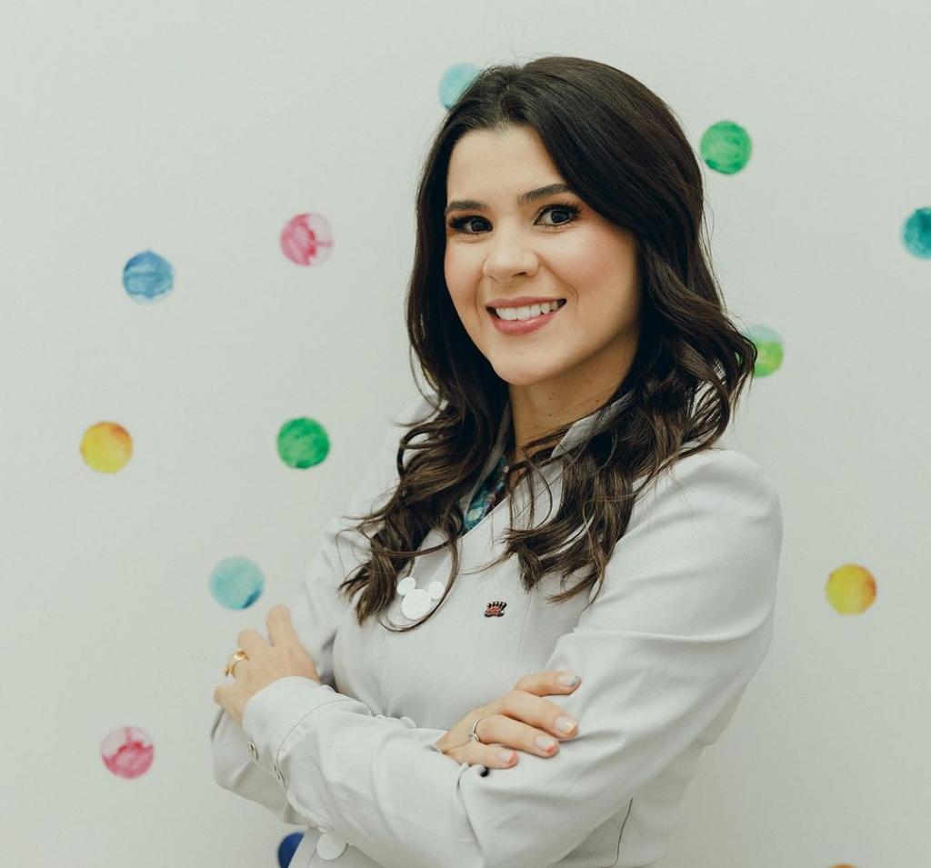 Gabriela Jacinto Queiroz, filha da ex-presidente do IPSEM, é nomeada como nova diretora financeira do instituto