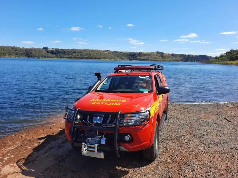 Tragédia na represa de Nova Ponte: homem morre afogado após pular de tablado