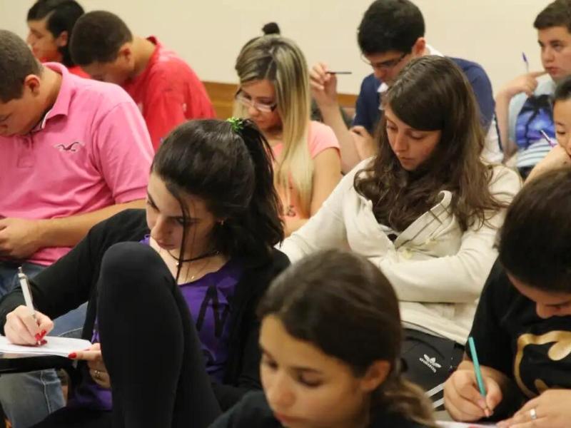 Inscrições para o Fies estão abertas; estudantes têm até dia 27 para se inscreverem