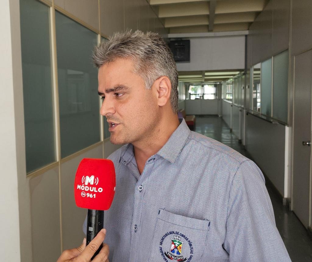 Secretário de Obras pede apoio a produtores na busca...