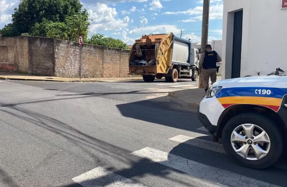 Jovem atropelado por caminhão de lixo da Prefeitura de Patrocínio morre após mais de 20 dias na UTI