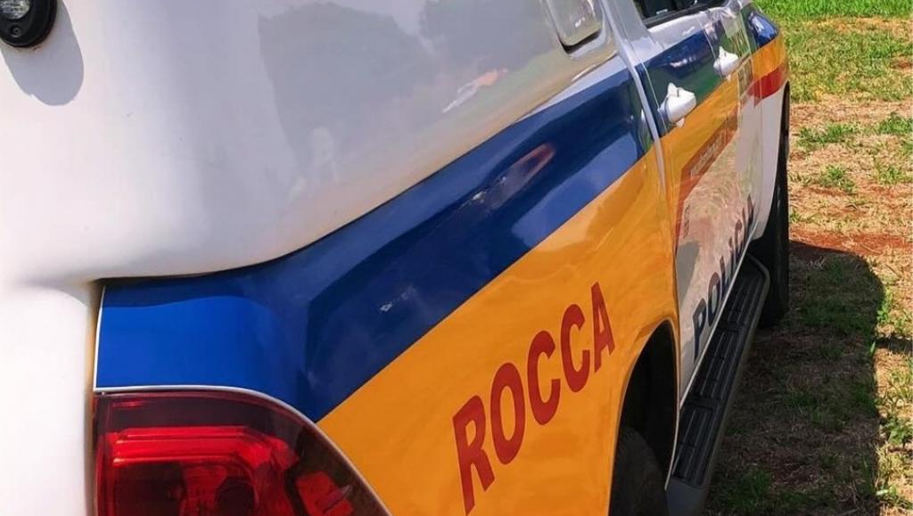 Filho de suspeito morto atira contra Polícia Militar e foge para mata em Serra do Salitre