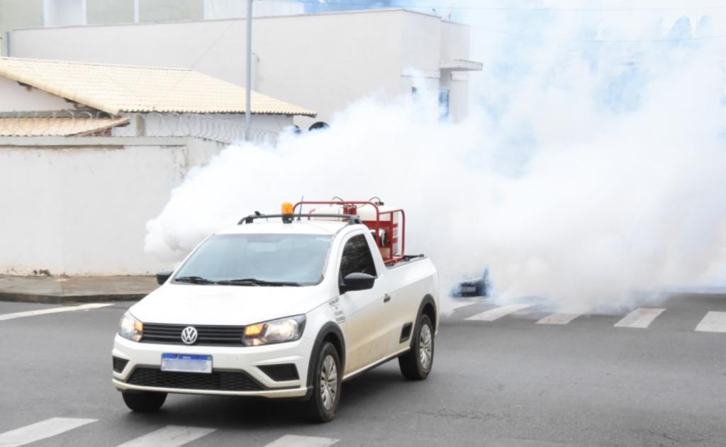 Veículo fumacê vai combater mosquito da dengue a partir deste domingo; veja cronograma