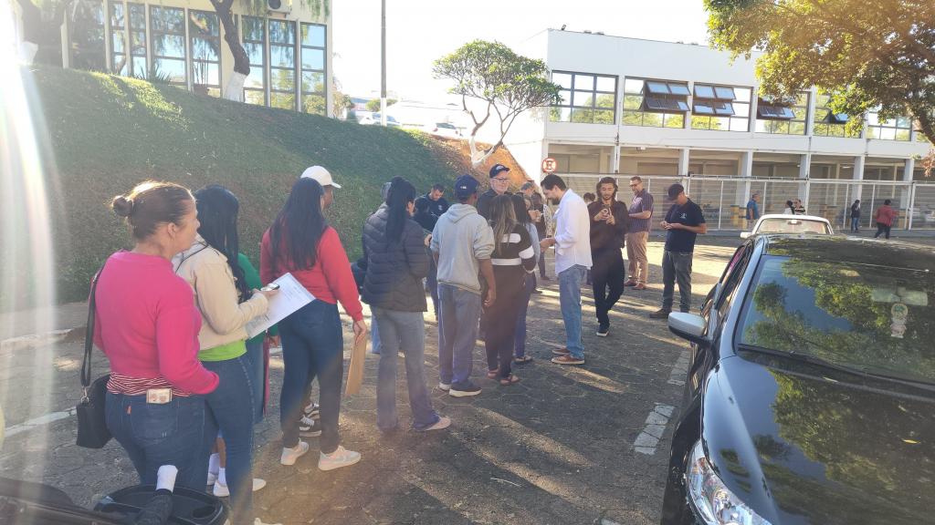 Imagem 5 do post Prefeitura realiza distribuição de senhas para inscrições em programa habitacional