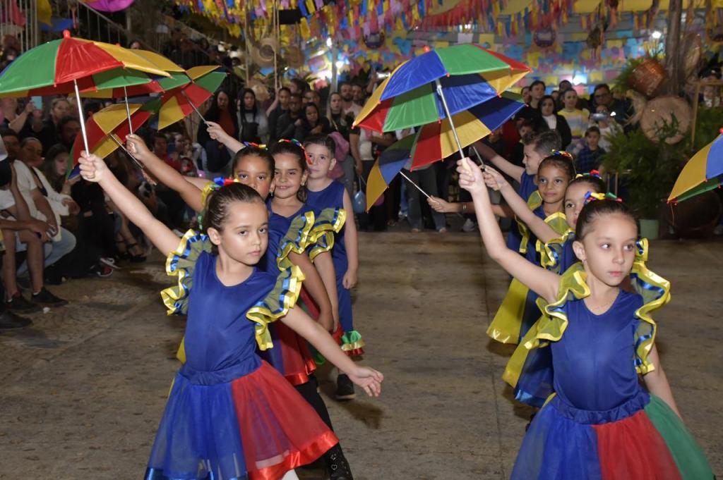 Imagem 17 do post Primeira noite do Arraiô Patrô 2025 atrai grande público e valoriza tradições juninas