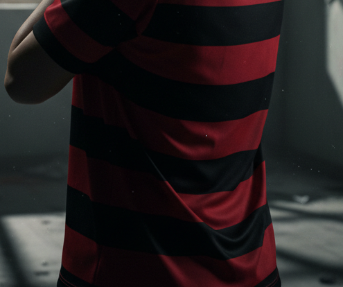 Homem agride mulher com pedaço de pau em discussão após jogo do Flamengo em Patrocínio