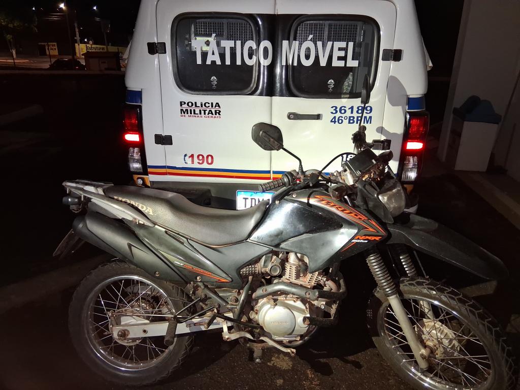 Moto furtada é recuperada e jovem é preso em Patrocínio