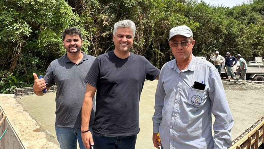 Ponte de concreto substitui estrutura de madeira em Santo Antônio da Lagoa...