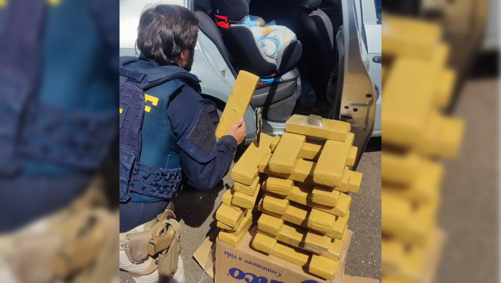 PRF apreende 30 tabletes de maconha e detém três adultos na BR-365,...